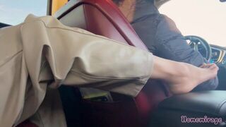 Flirting with a cab driver while I masturbate in the backseat of his car - porn video