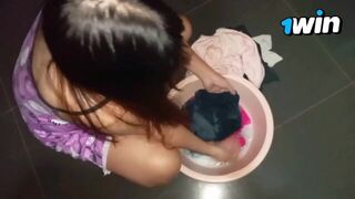 PINAY HOUSEWIFE GOT CREAMPIE AFTER WASHING CLOTHES - porn video
